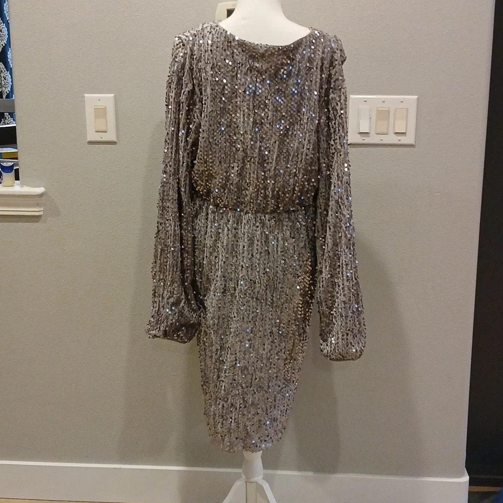 Nwt IN'VOLAND Womens Sequin Dress Plus Size Sexy V Neck Party Cocktail Sparkle - Picture 4 of 4